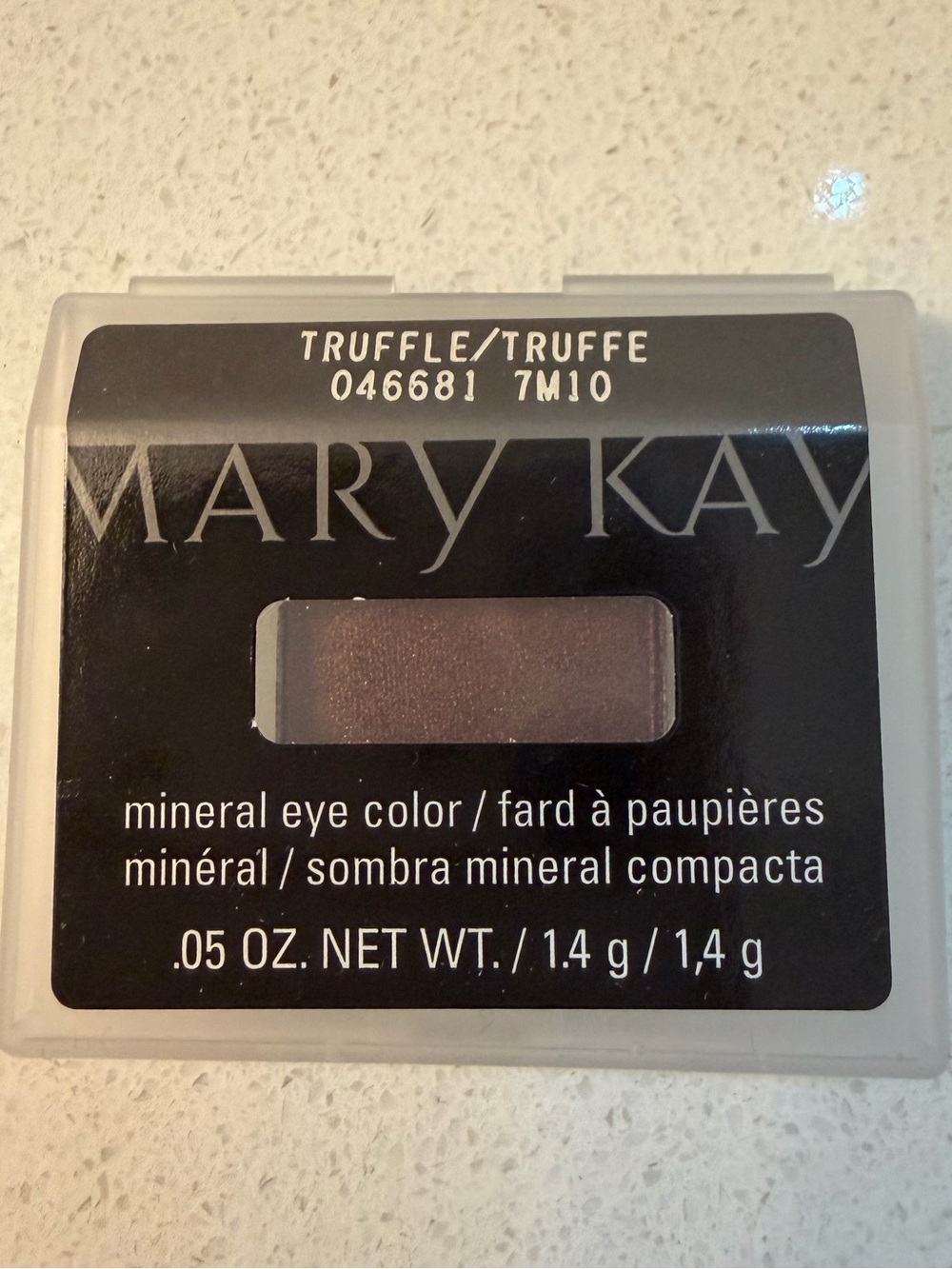 NWT Mary Kay Mineral Eye Color, Truffle
.05 OZ.